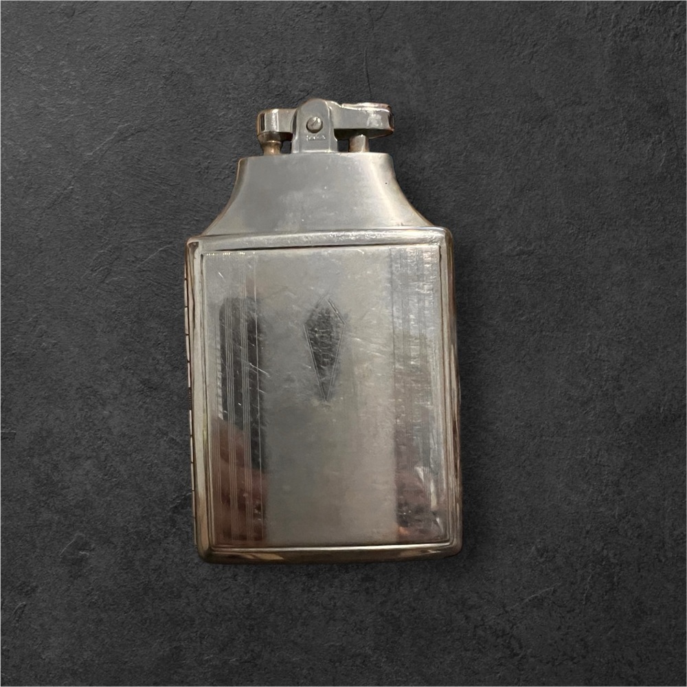 Vintage 1940s Ronson Mastercase Lighter &
Cigarette Case
